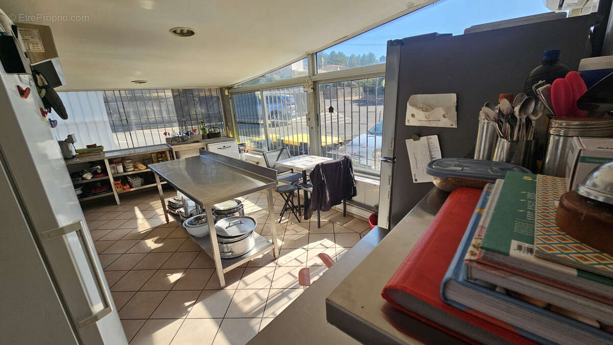 Commerce à LE TIGNET