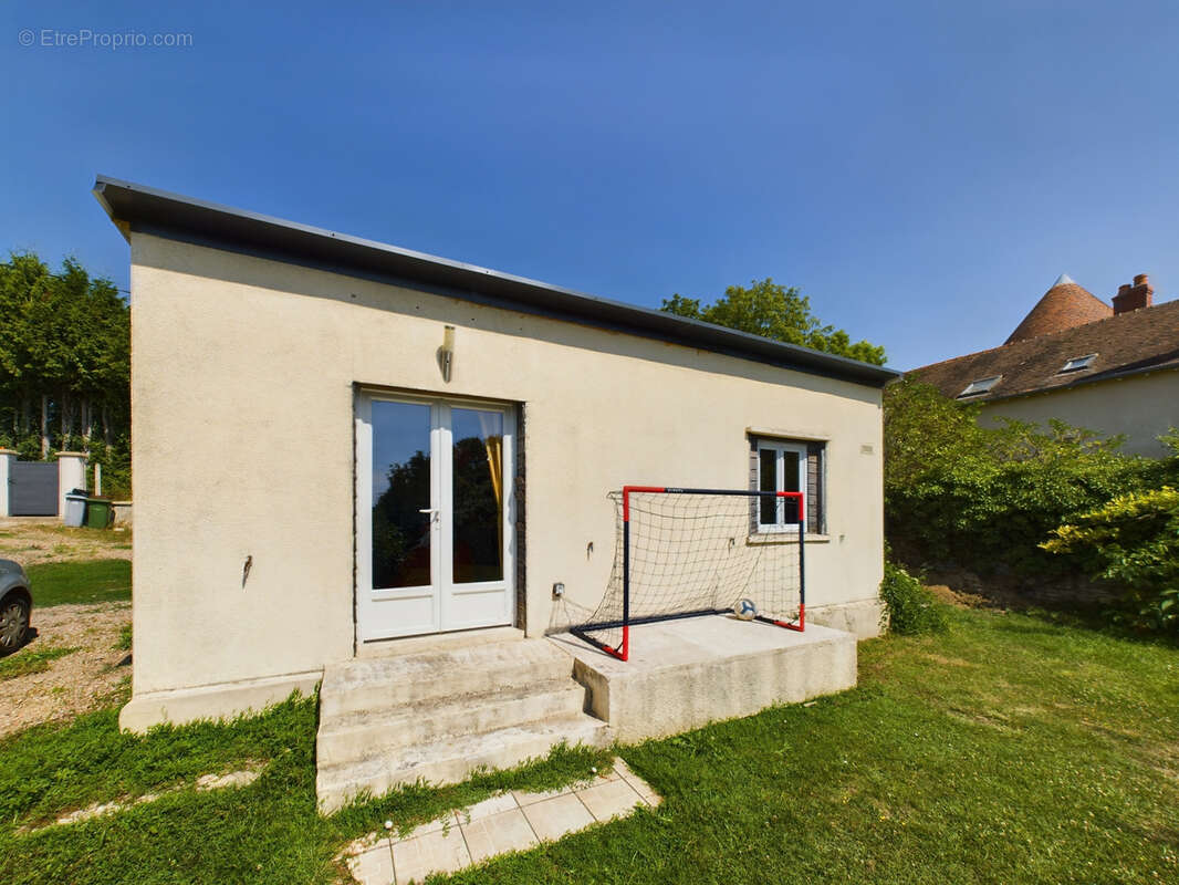 Maison à SAINT-BENIN-D&#039;AZY