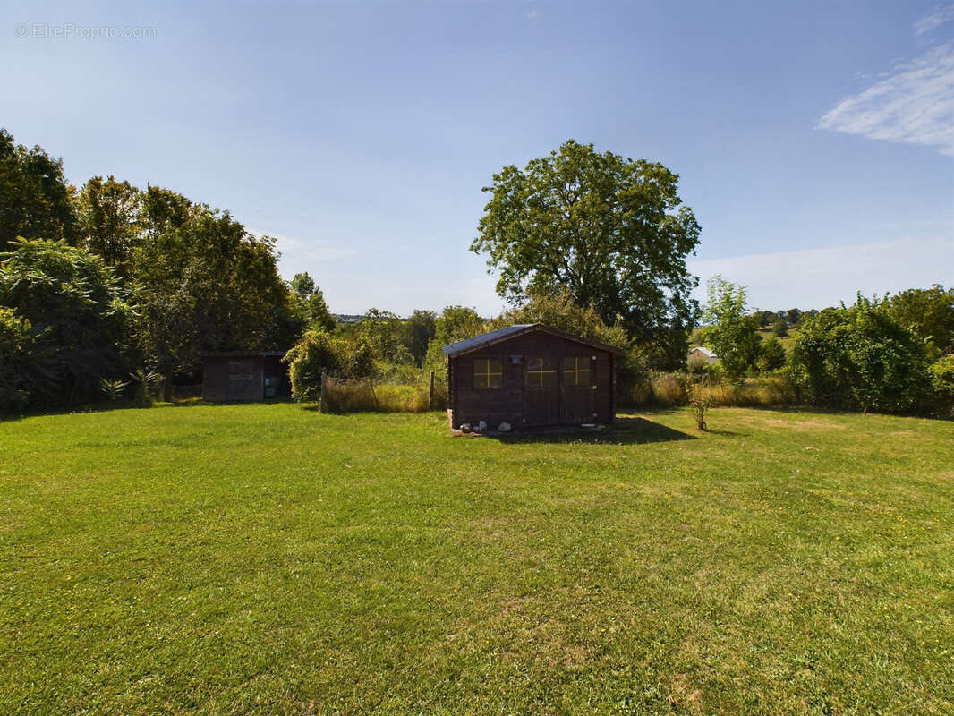 Maison à SAINT-BENIN-D&#039;AZY