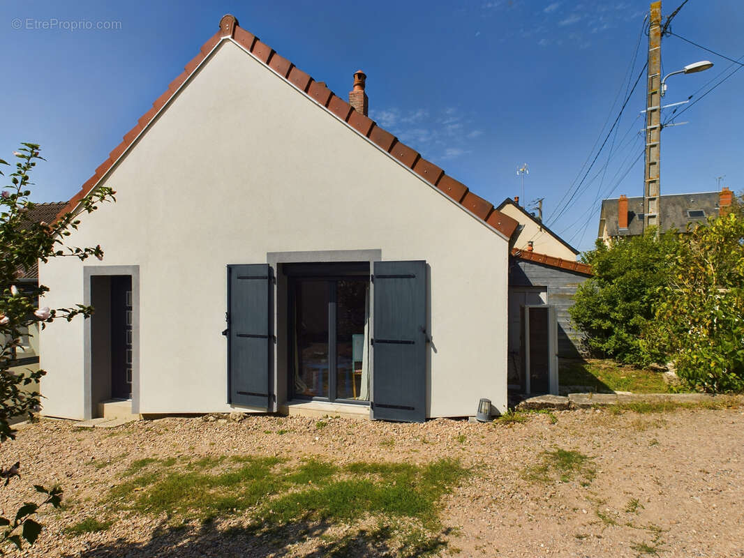 Maison à SAINT-BENIN-D&#039;AZY