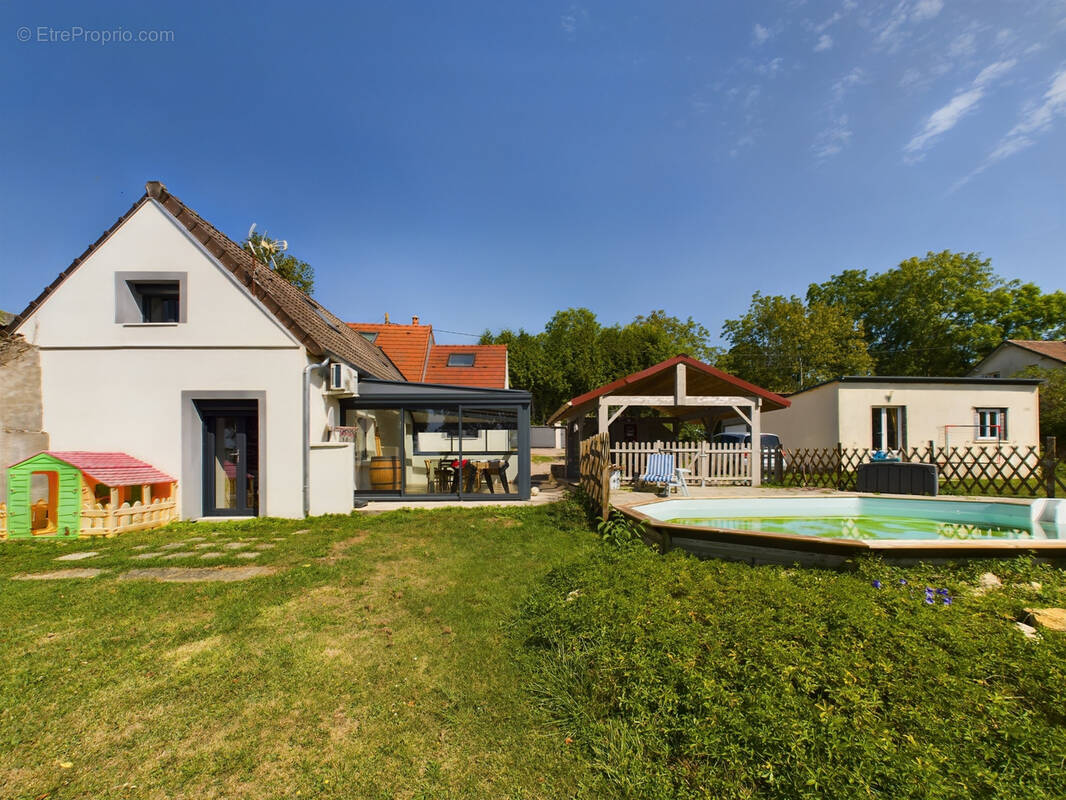 Maison à SAINT-BENIN-D&#039;AZY