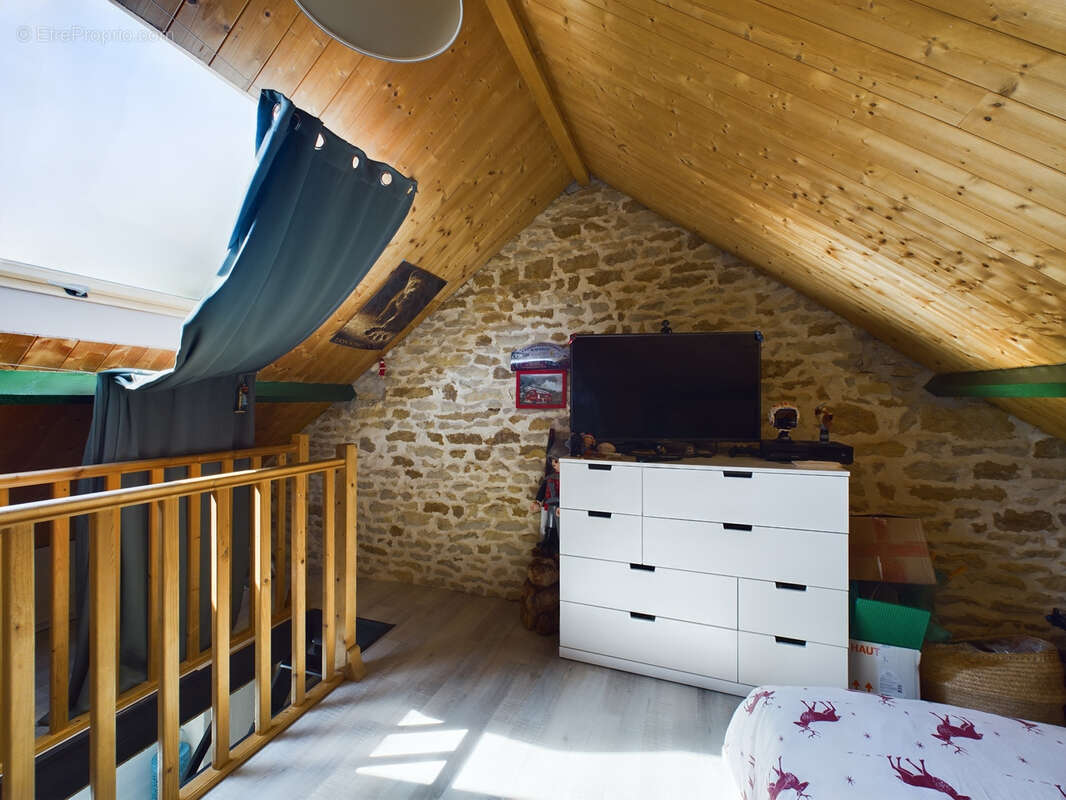 Maison à SAINT-BENIN-D&#039;AZY