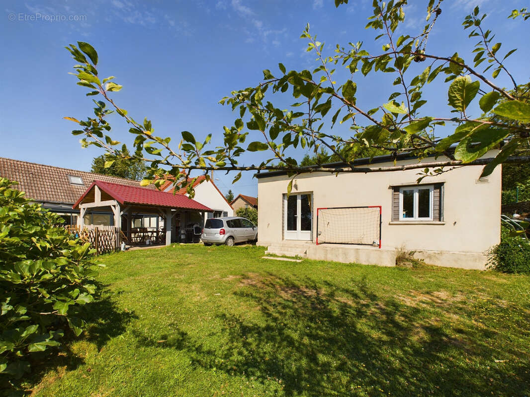 Maison à SAINT-BENIN-D&#039;AZY