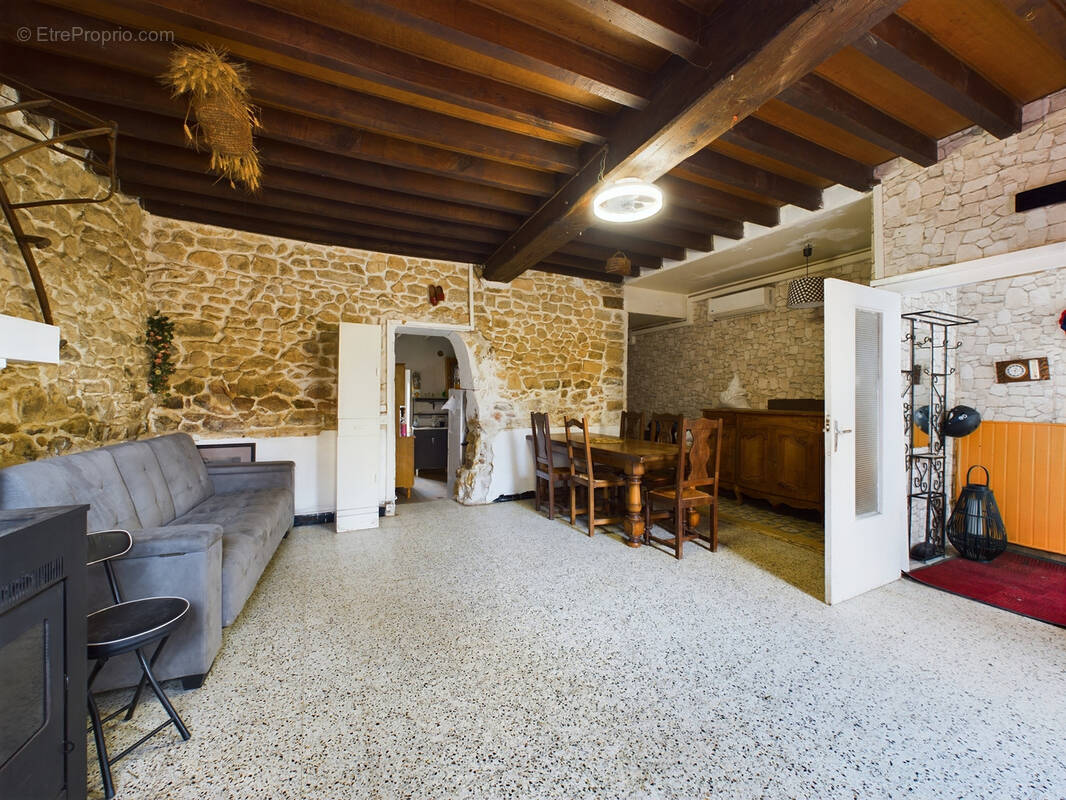 Maison à SAINT-SAULGE