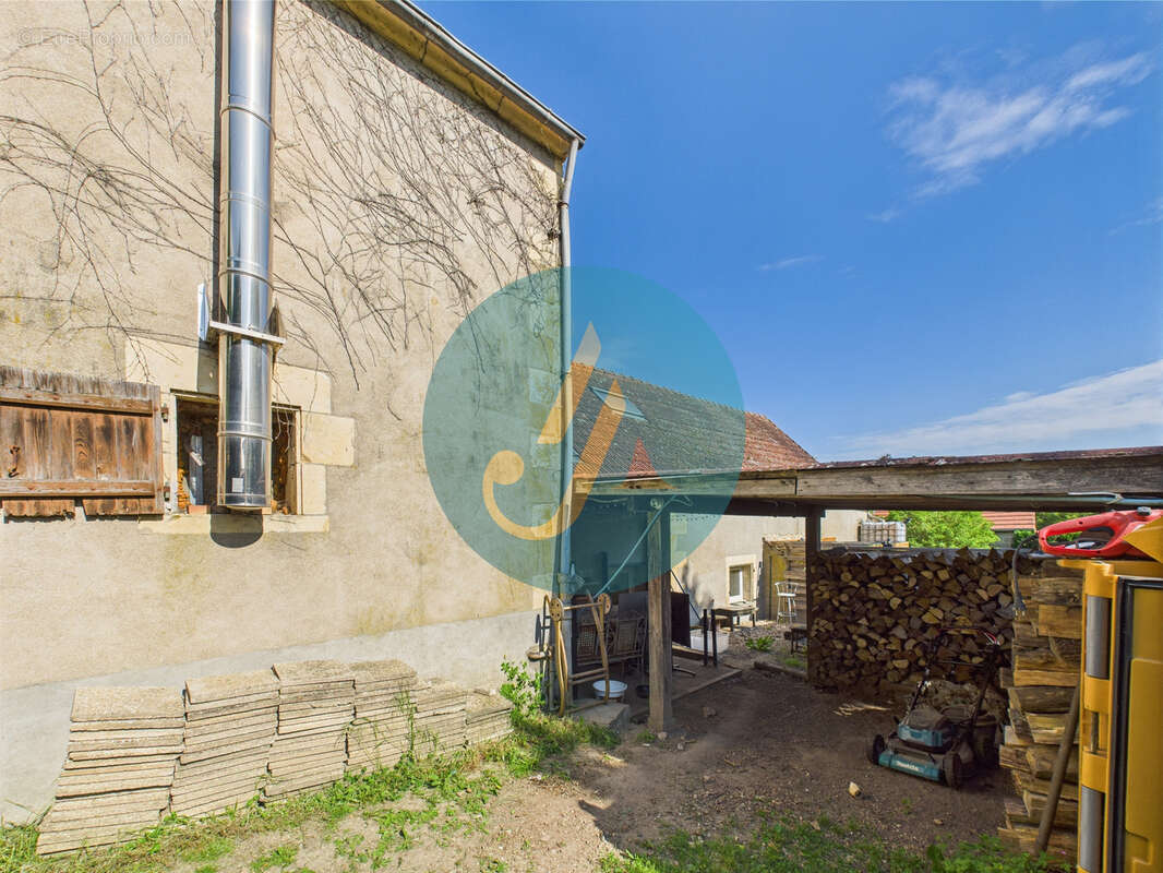 Maison à TRONSANGES