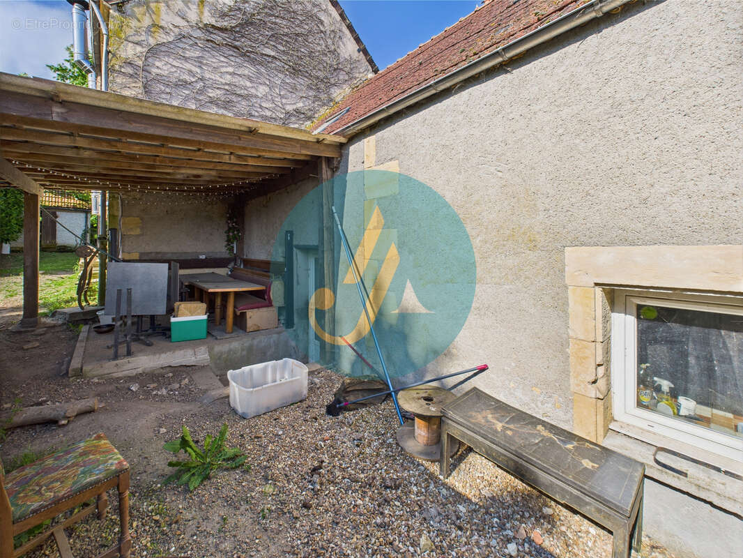 Maison à TRONSANGES