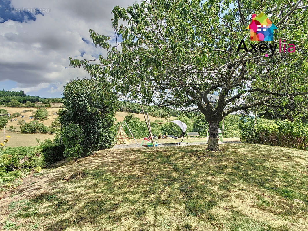 Maison à VILLEMONTAIS