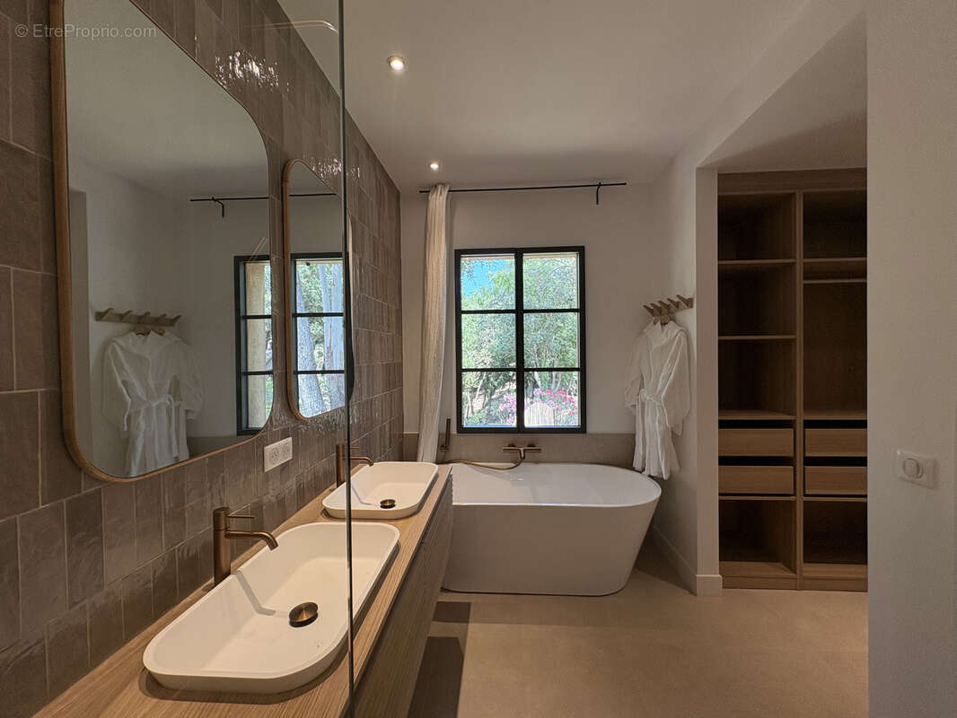 Maison à LA CROIX-VALMER