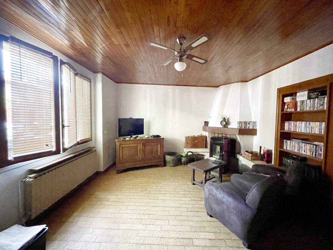 Maison à SAINT-DONAT-SUR-L&#039;HERBASSE