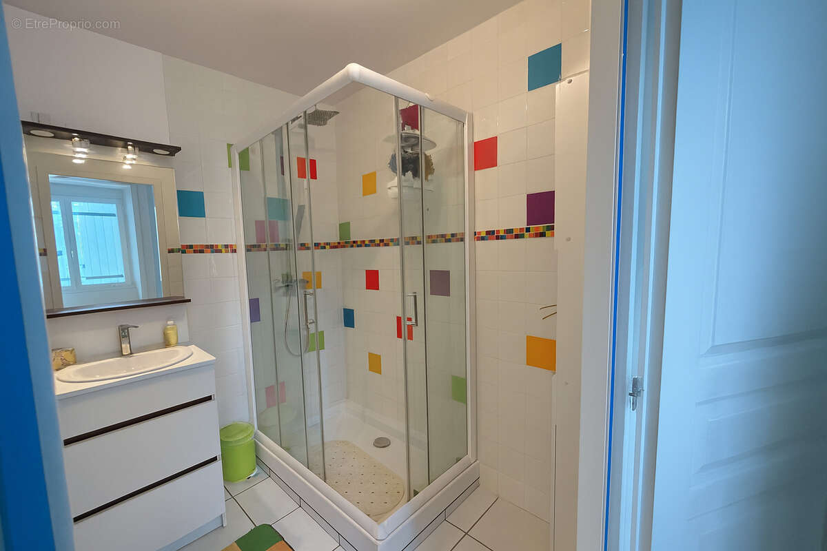 Maison à SAINT-JEAN-DE-BOURNAY