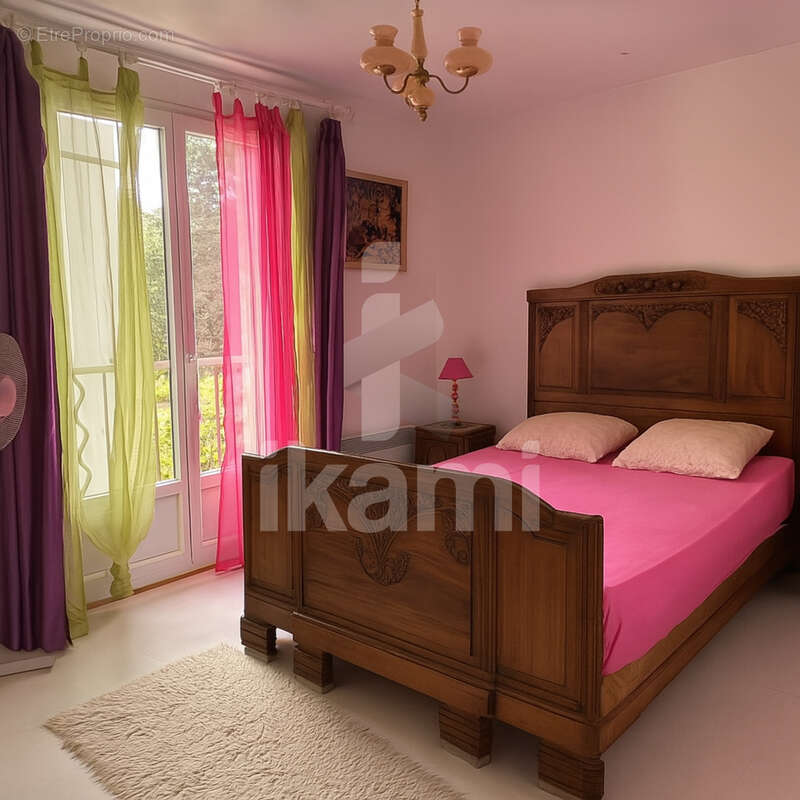 Maison à SAINT-JEAN-DE-BOURNAY