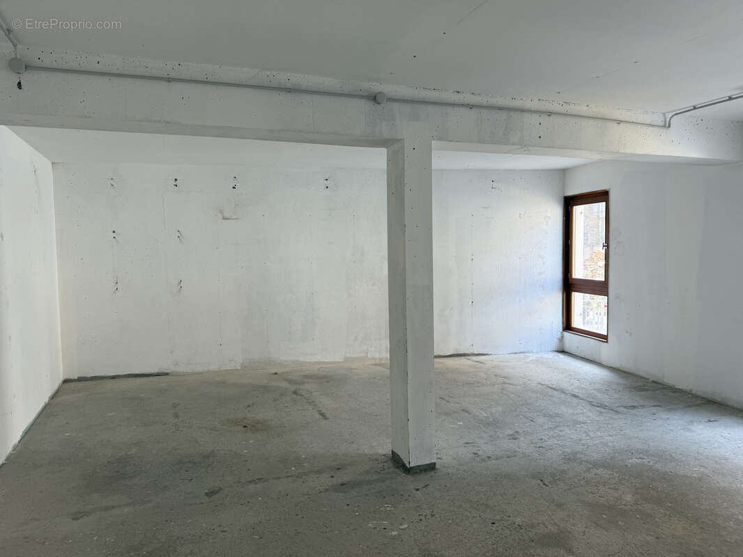 Commerce à MOUTIERS