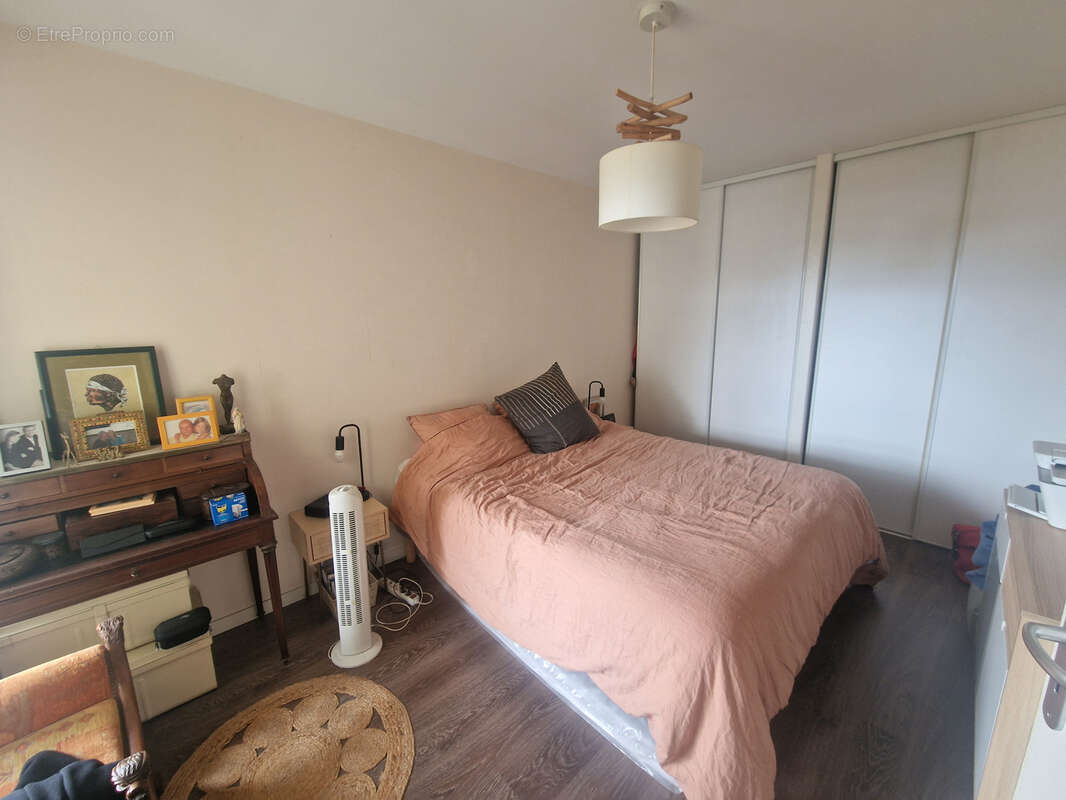 Appartement à AVRILLE