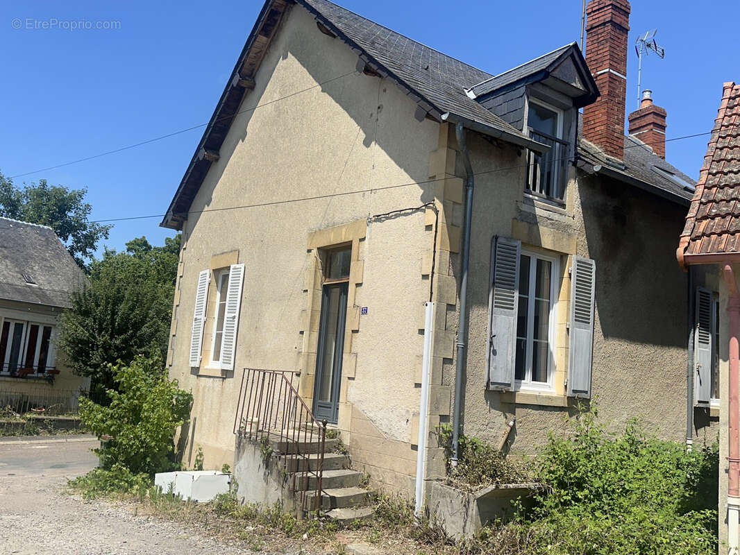 Maison à SAINT-HONORE-LES-BAINS