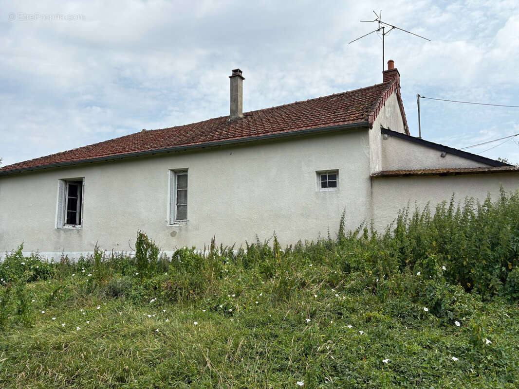 Maison à LIMANTON