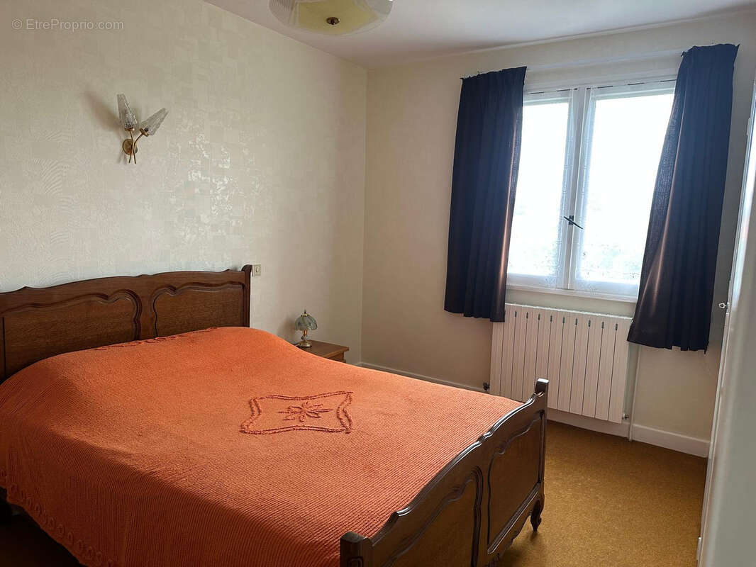 Maison à CERCY-LA-TOUR