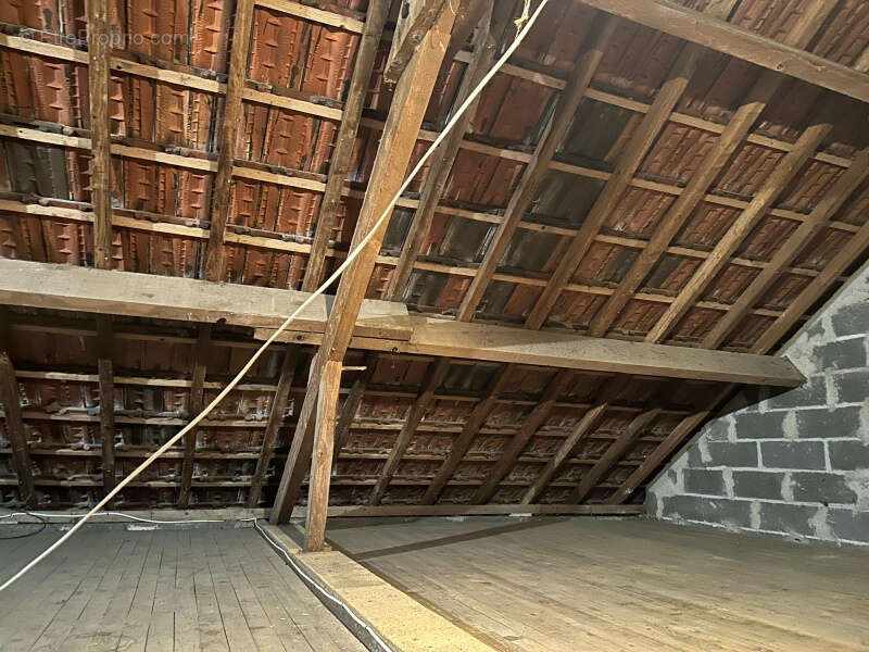 Maison à CERCY-LA-TOUR