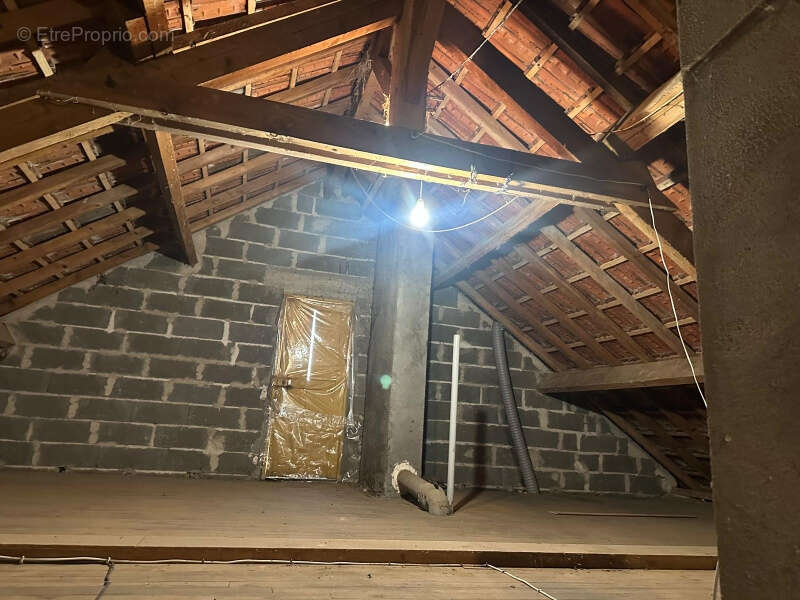 Maison à CERCY-LA-TOUR