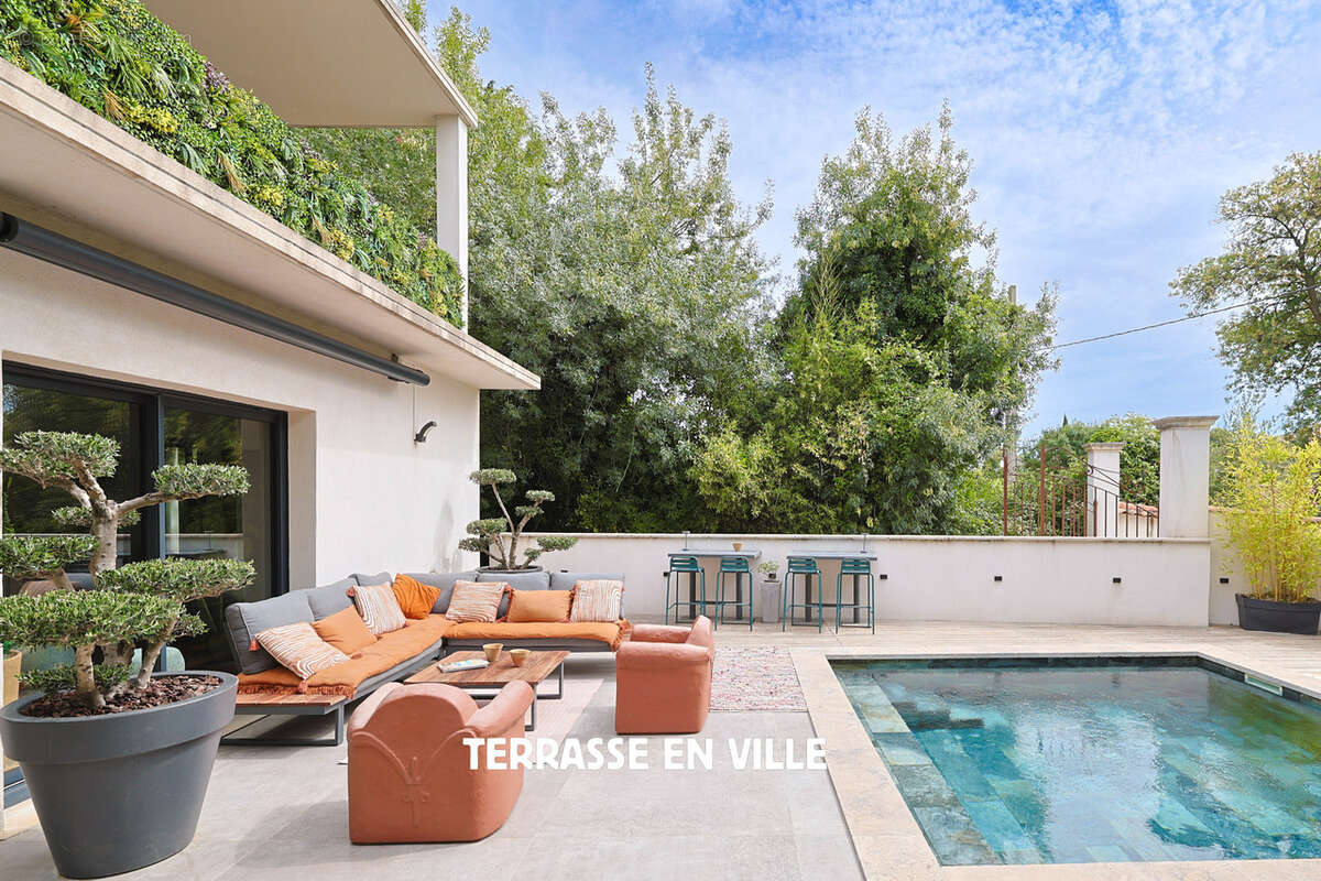 Maison à SOLLIES-PONT