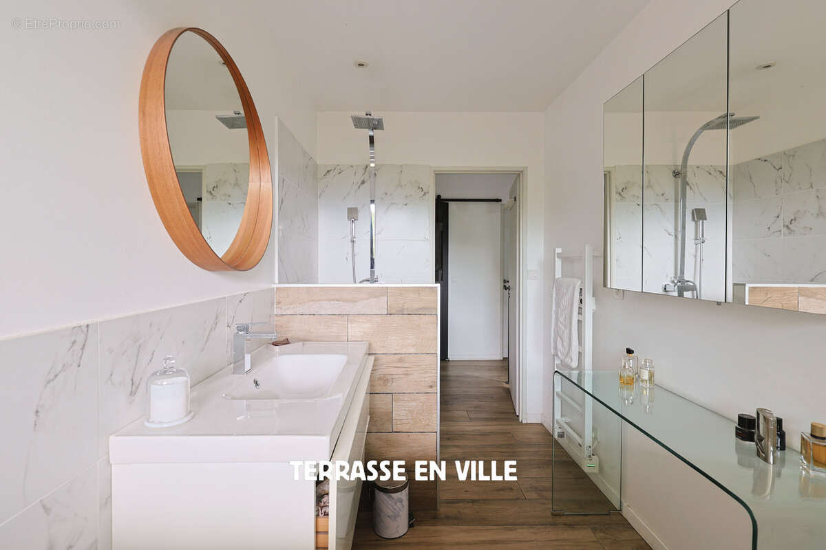 Maison à SOLLIES-PONT