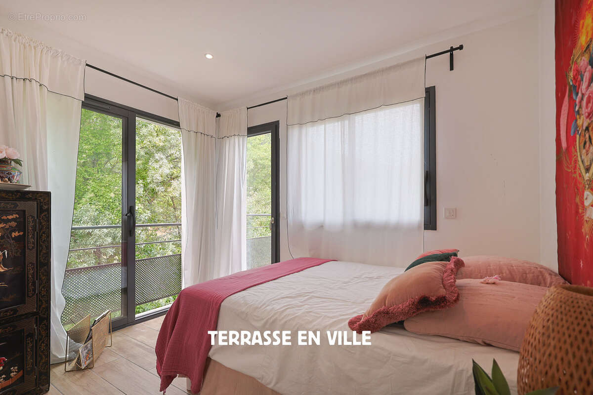 Maison à SOLLIES-PONT