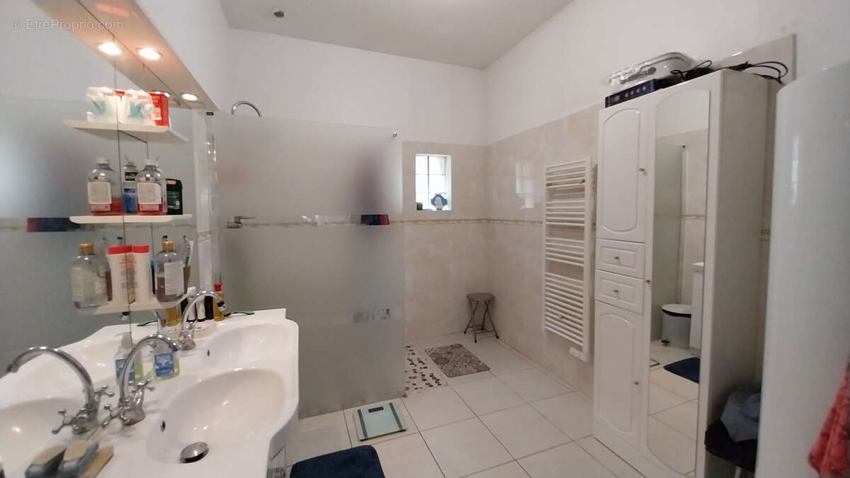 Maison à CHATEAU-L&#039;EVEQUE