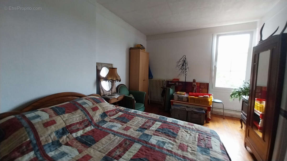 Maison à CHATEAU-L&#039;EVEQUE