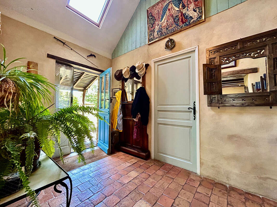 Maison à LE GENEST-SAINT-ISLE