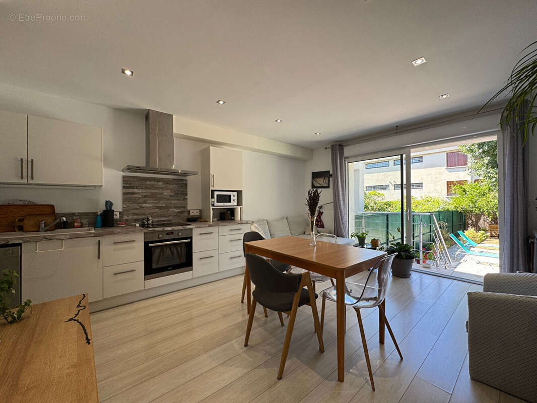 Appartement à MARSEILLE-12E