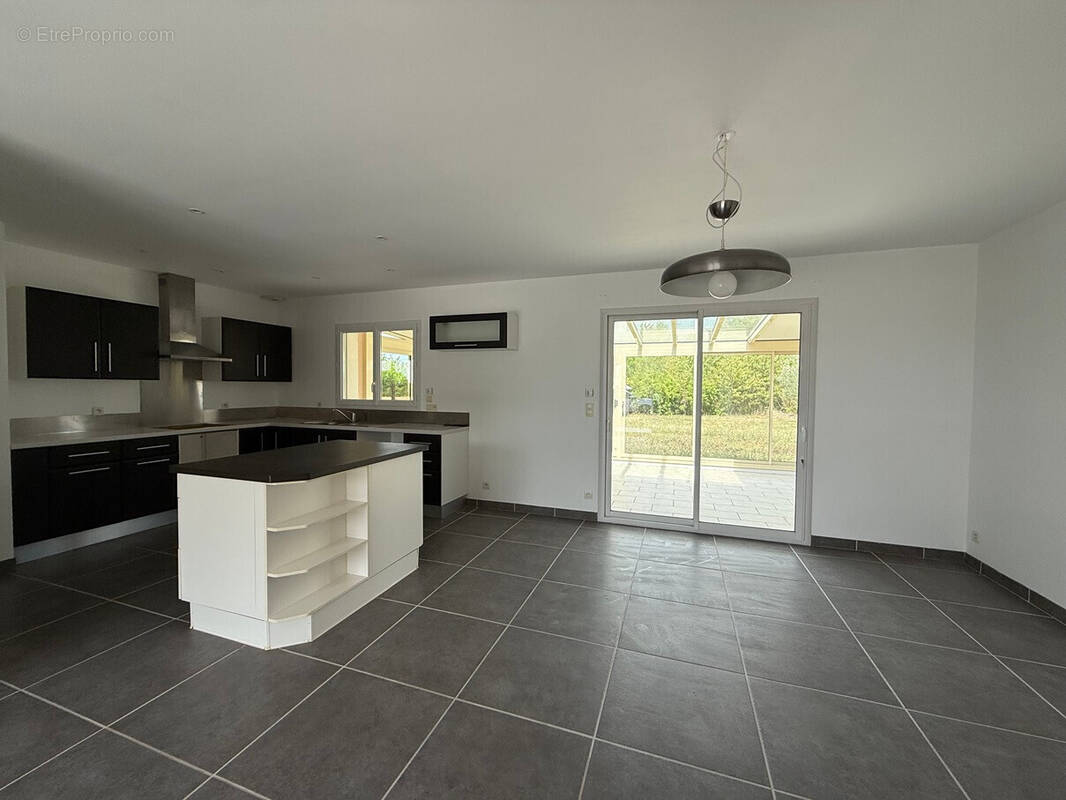 Maison à SAINT-GEORGES-SUR-ARNON