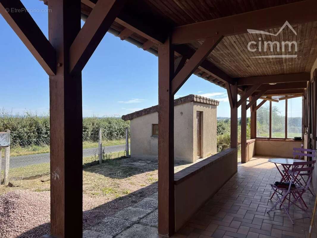 Maison à SALIGNY-SUR-ROUDON