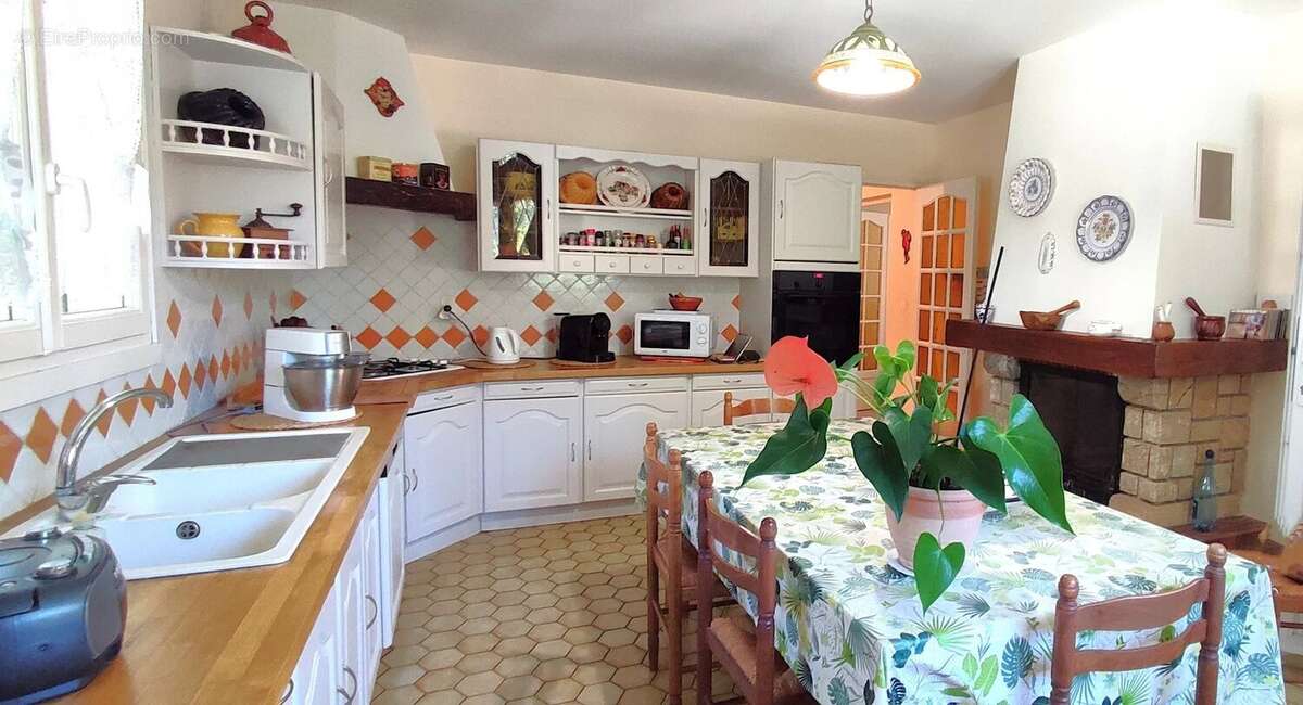 Maison à LA LONDE-LES-MAURES