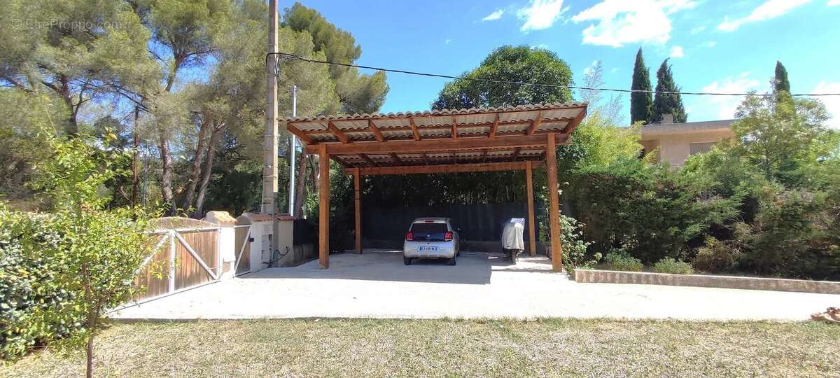 Maison à LA LONDE-LES-MAURES