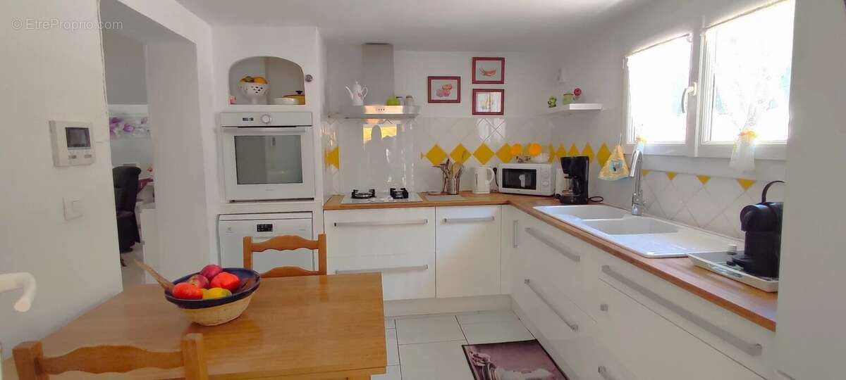 Maison à LA LONDE-LES-MAURES