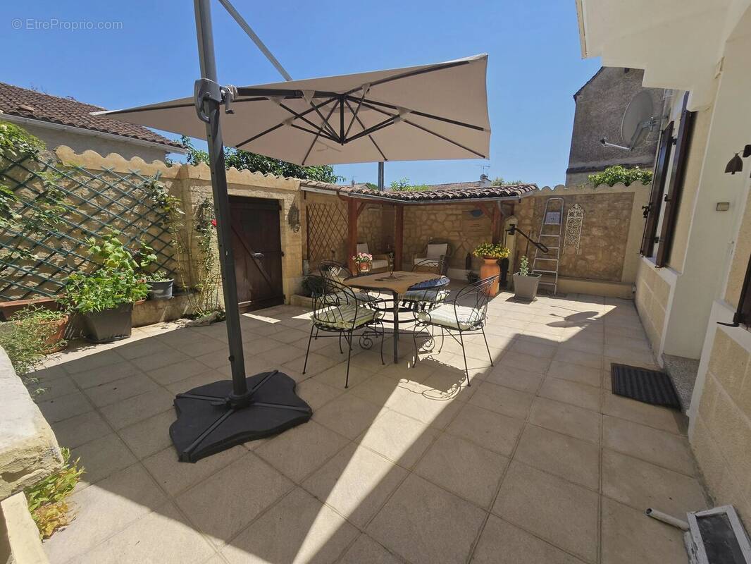 Maison à ALLEMANS-DU-DROPT