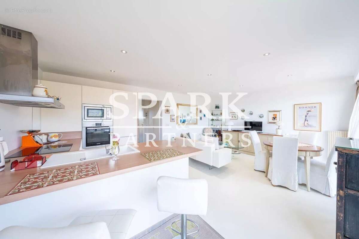 Appartement à ROQUEBRUNE-CAP-MARTIN