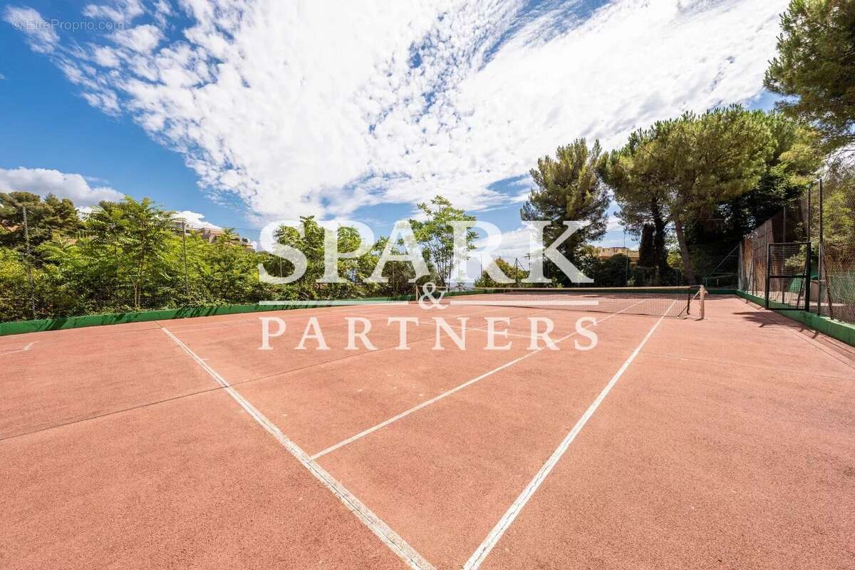 Appartement à ROQUEBRUNE-CAP-MARTIN