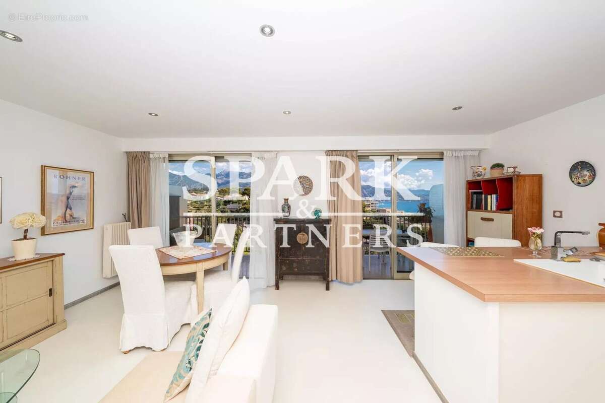 Appartement à ROQUEBRUNE-CAP-MARTIN