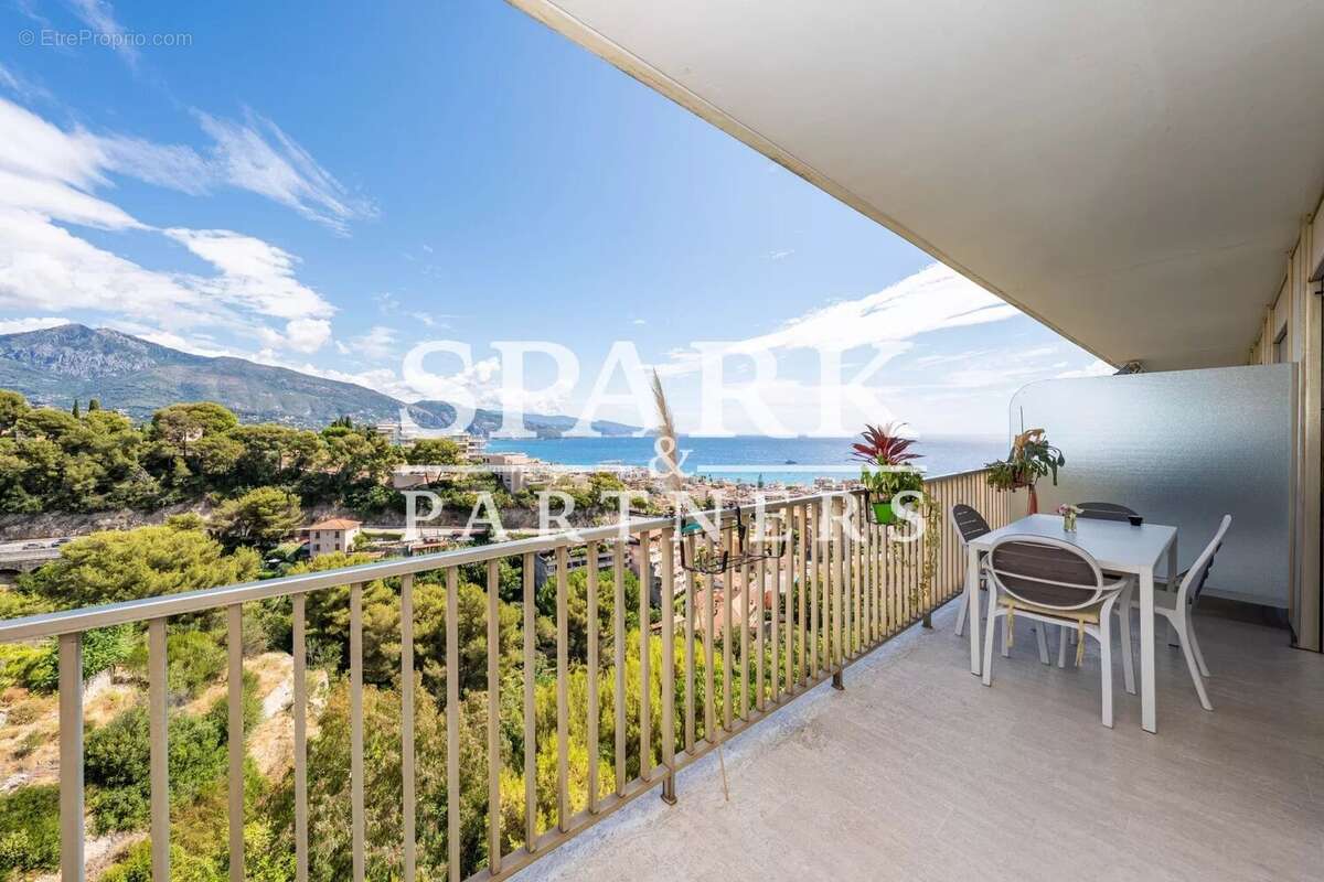 Appartement à ROQUEBRUNE-CAP-MARTIN