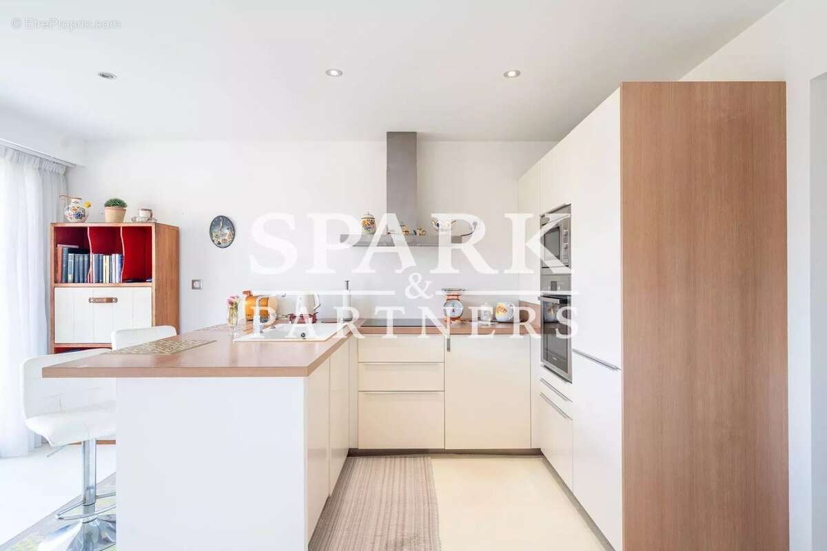 Appartement à ROQUEBRUNE-CAP-MARTIN