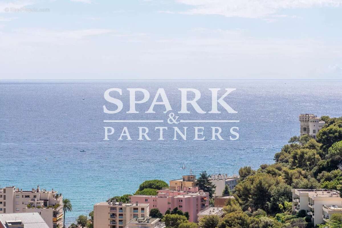 Appartement à ROQUEBRUNE-CAP-MARTIN