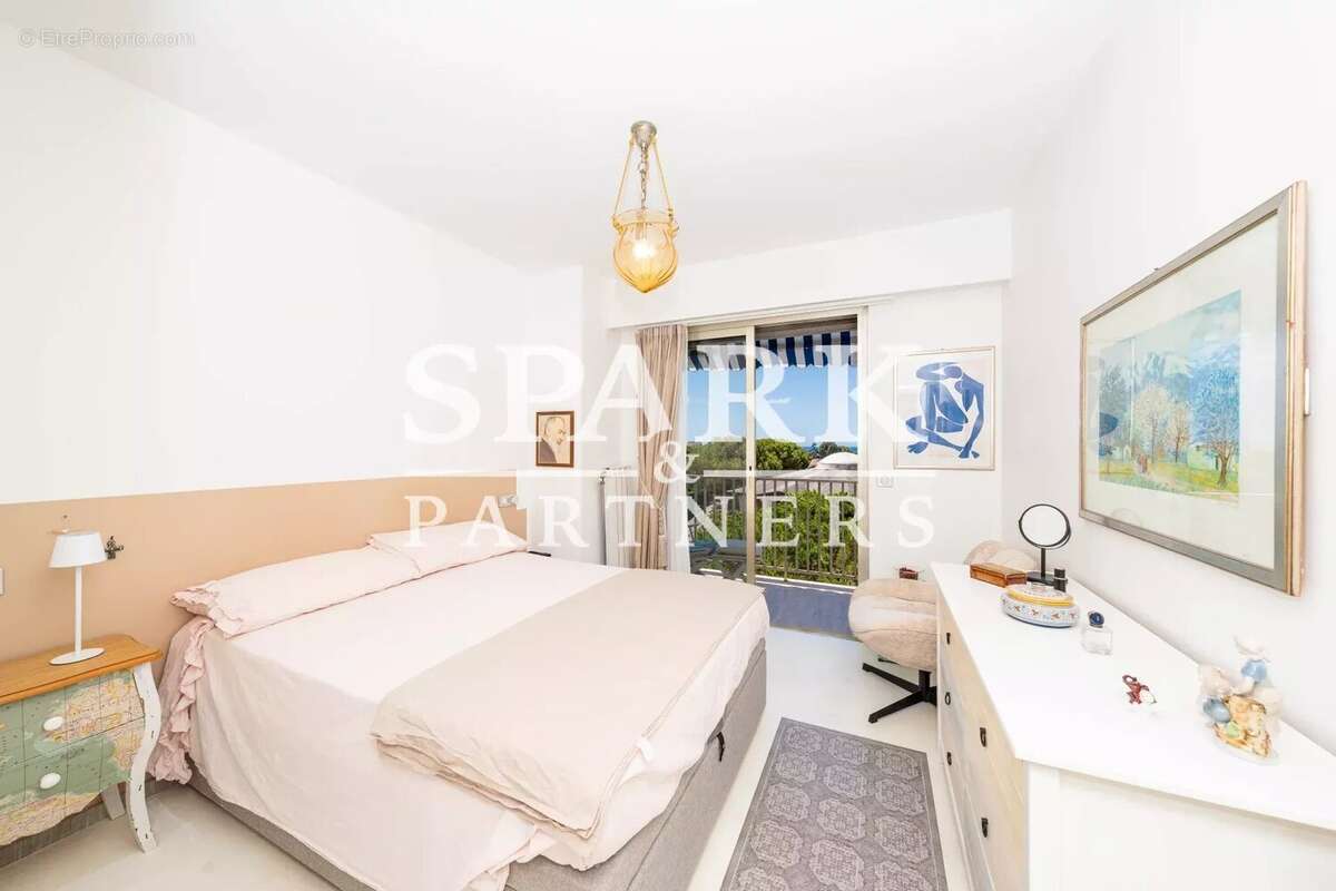 Appartement à ROQUEBRUNE-CAP-MARTIN