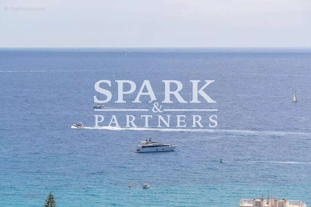 Appartement à ROQUEBRUNE-CAP-MARTIN