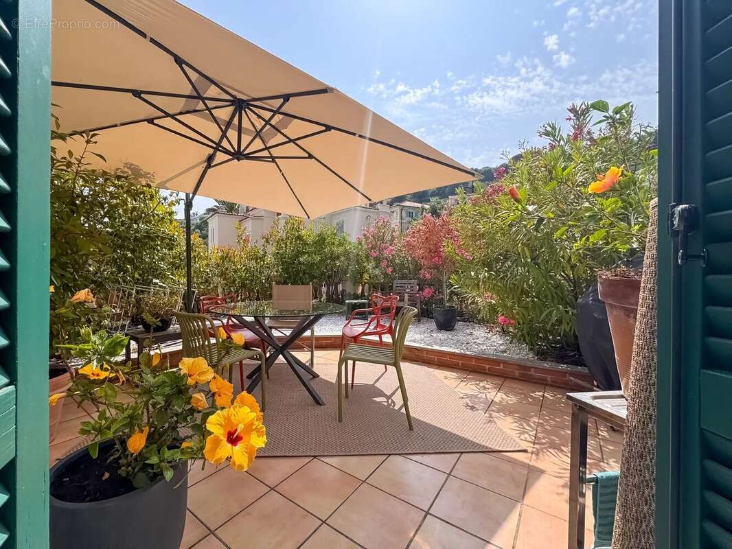 Appartement à BEAULIEU-SUR-MER