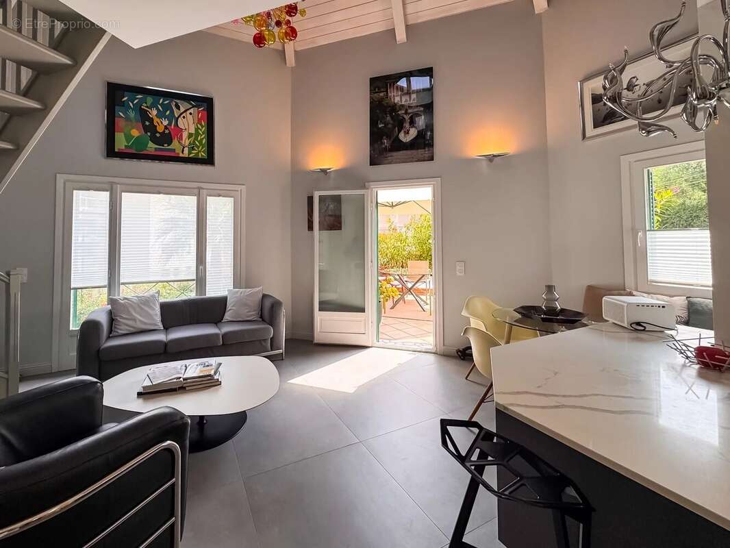 Appartement à BEAULIEU-SUR-MER