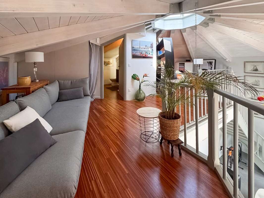 Appartement à BEAULIEU-SUR-MER