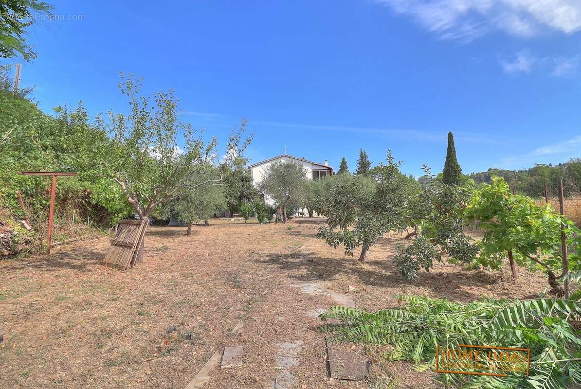 Maison à MOUANS-SARTOUX