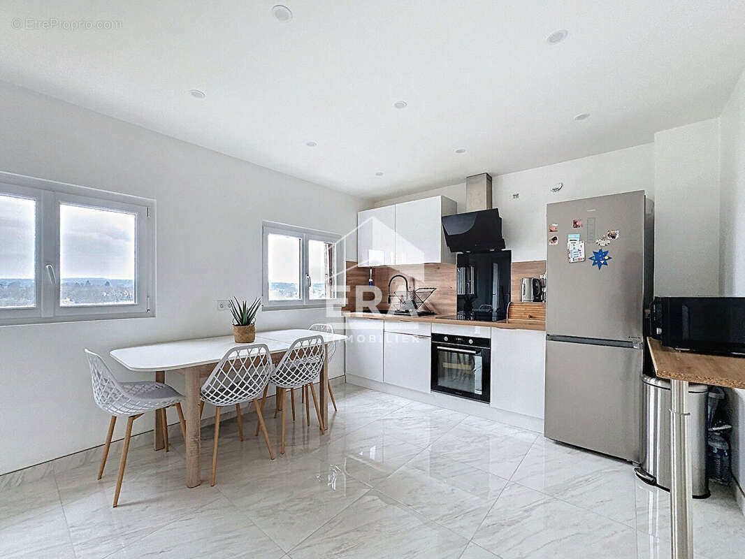 Maison à CHAUMONTEL