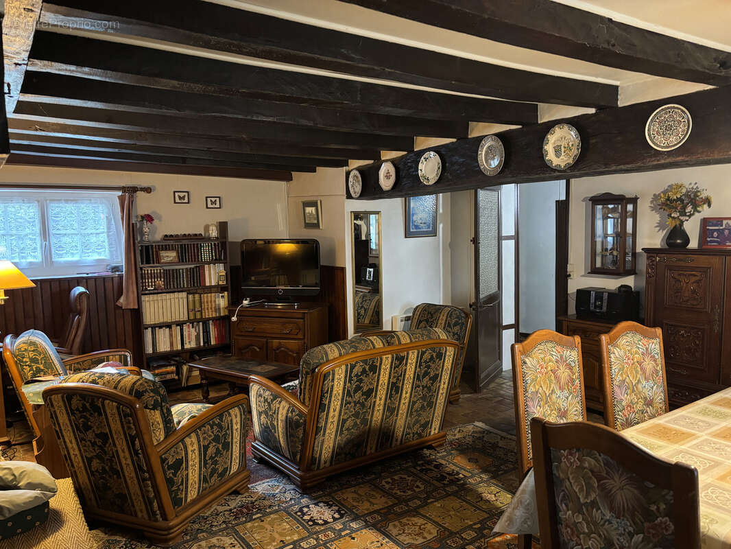 Maison à MONTGIVRAY