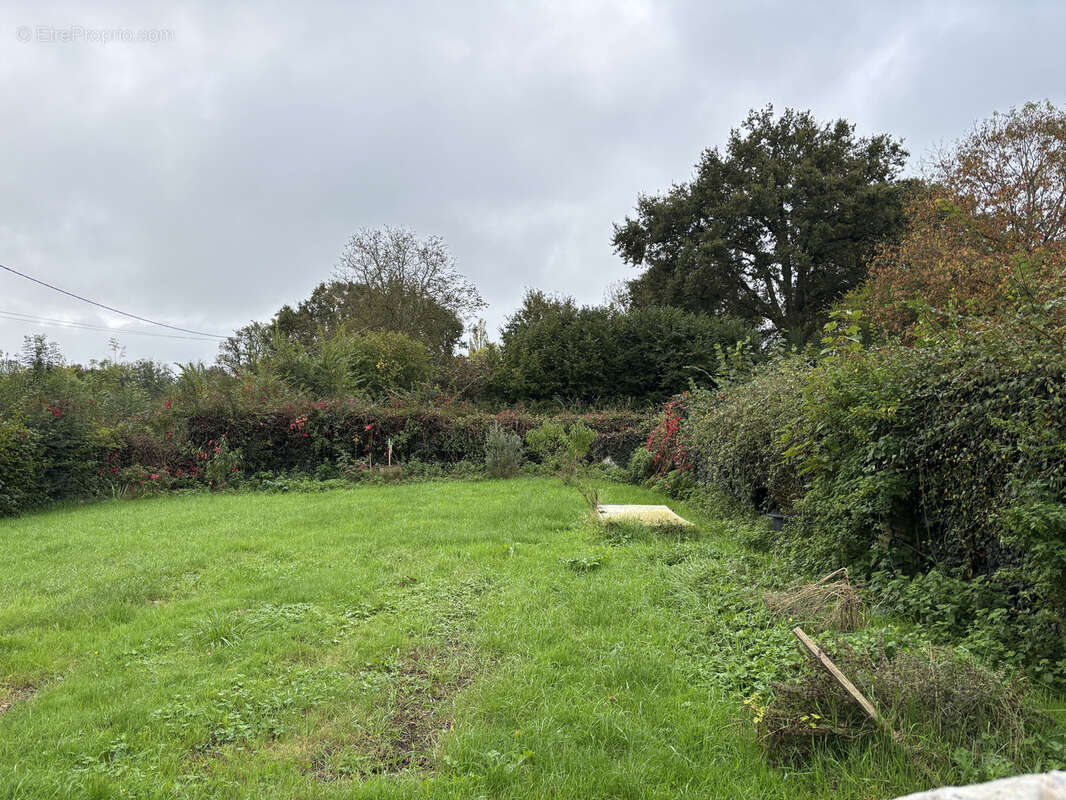 Maison à MONTGIVRAY